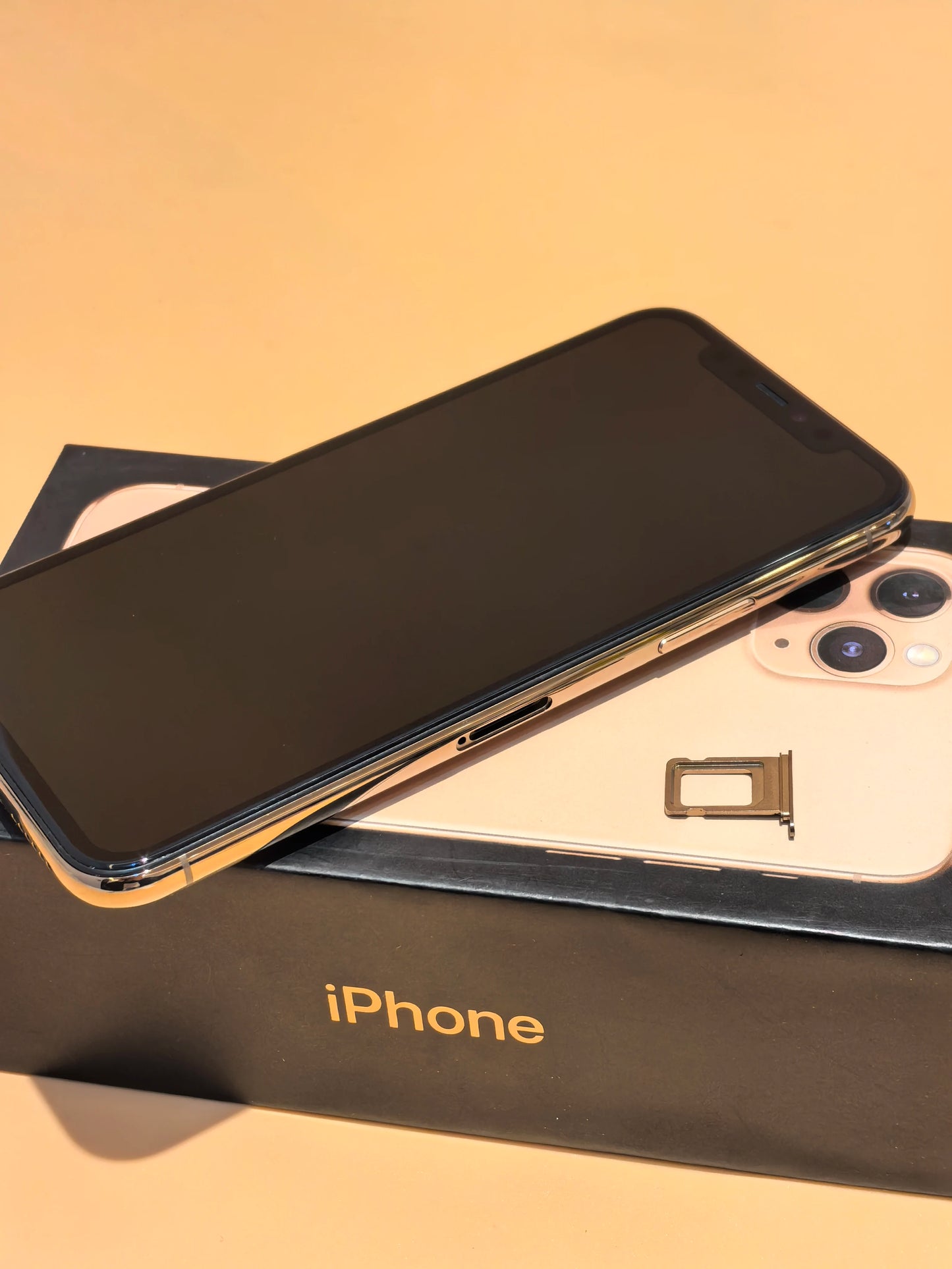 Smartphone Apple iPhone 11 Pro original LTE, celular usado, NFC 5,8" 64/256/512 GB, triplo, 12 MP, A13 Bionic, 4K HDR
